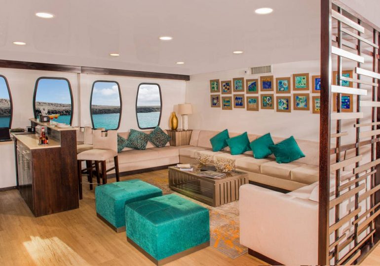 Alya Yacht - Galapagos Luxury Cruise - Lounge