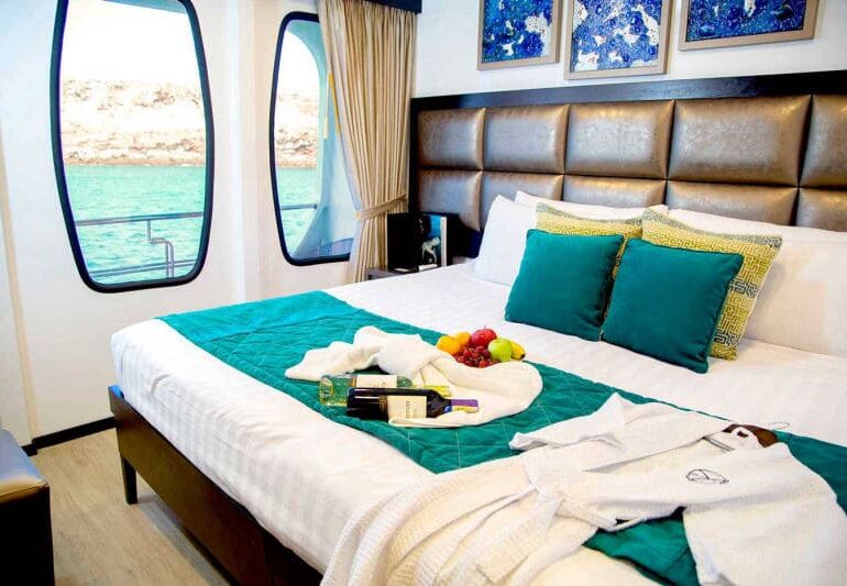 Alya Yacht - Galapagos Luxury Cruise - King Suite
