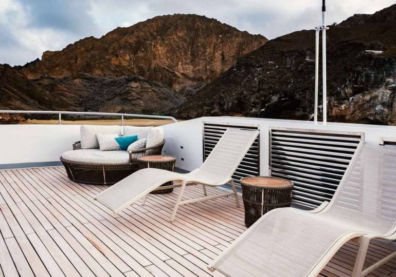 Alya Yacht - Galapagos Luxury Cruise - Sun deck