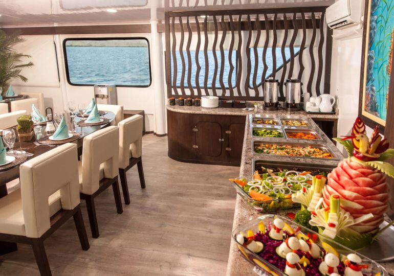 Ecogalaxy Catamaran -Restaurante Buffet