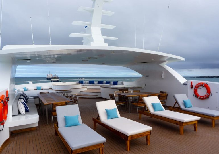 Galapagos Infinity Yacht - Sundeck