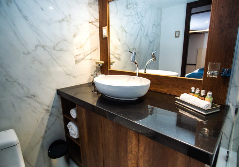 Grand Majestic - First-Class Galapagos Cruise (Cabins Bathroom 2)