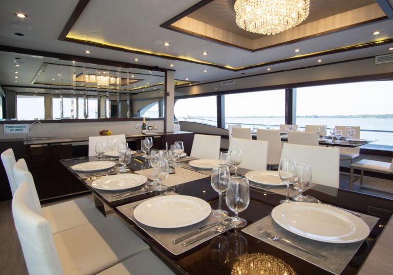 Grand Majestic - First-Class Galapagos Cruise (Dinning Room 2)