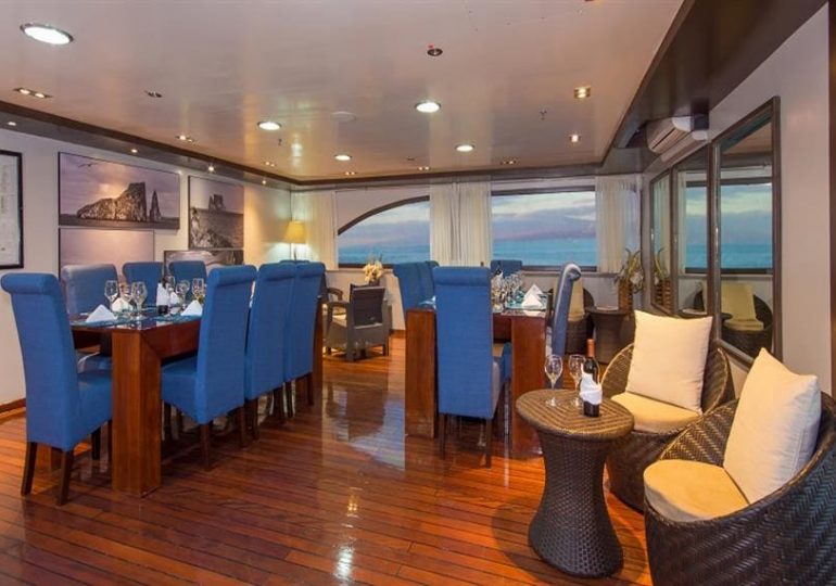 First Class Galapagos Cruise - Ocean Spray Catamaran - Dining Room