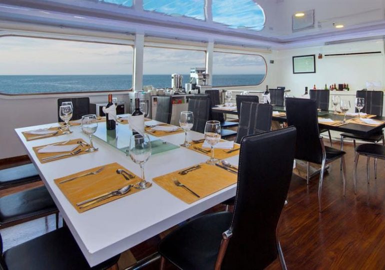 Galapagos Luxury Cruise - Petrel Catamaran - Dinning Room
