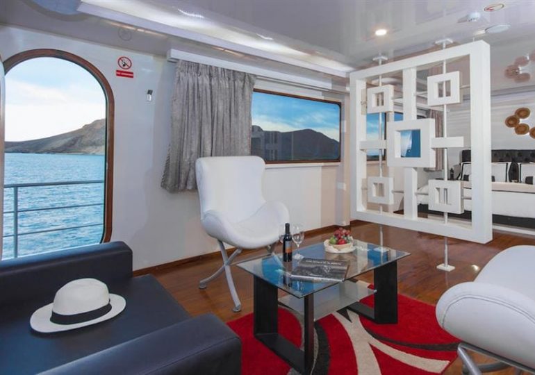 Galapagos Petrel Luxury Cruise Catamaran - Suite