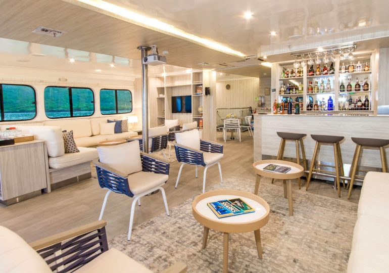 Solaris Yacht Galapagos - Lounge-2